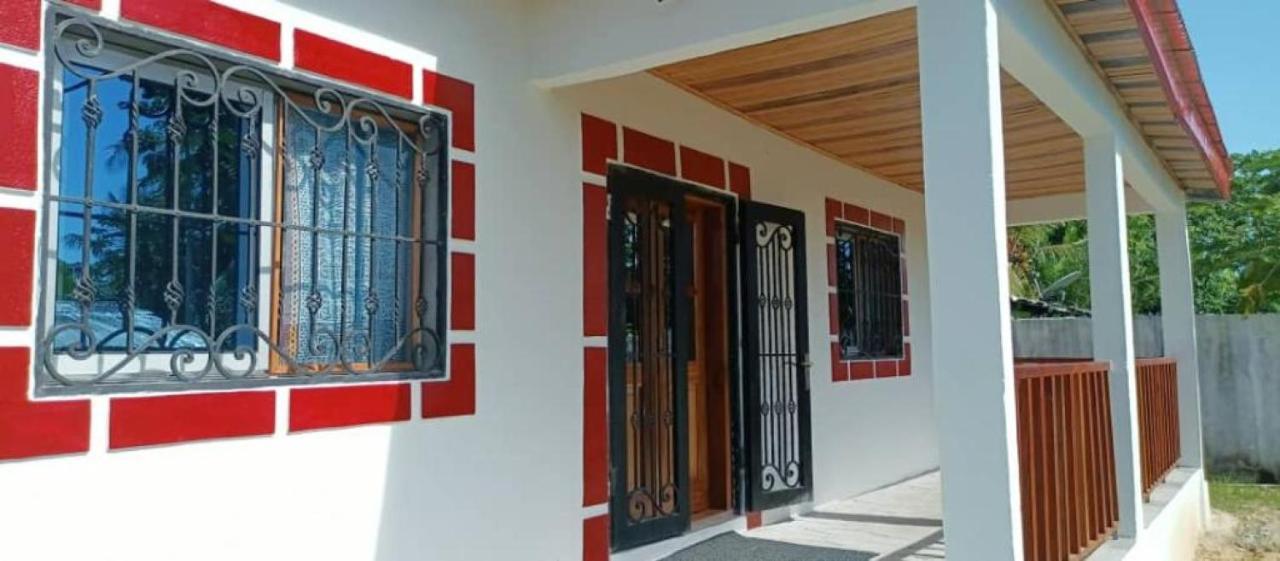 La Maison Du Voyageur Kribi Extérieur photo